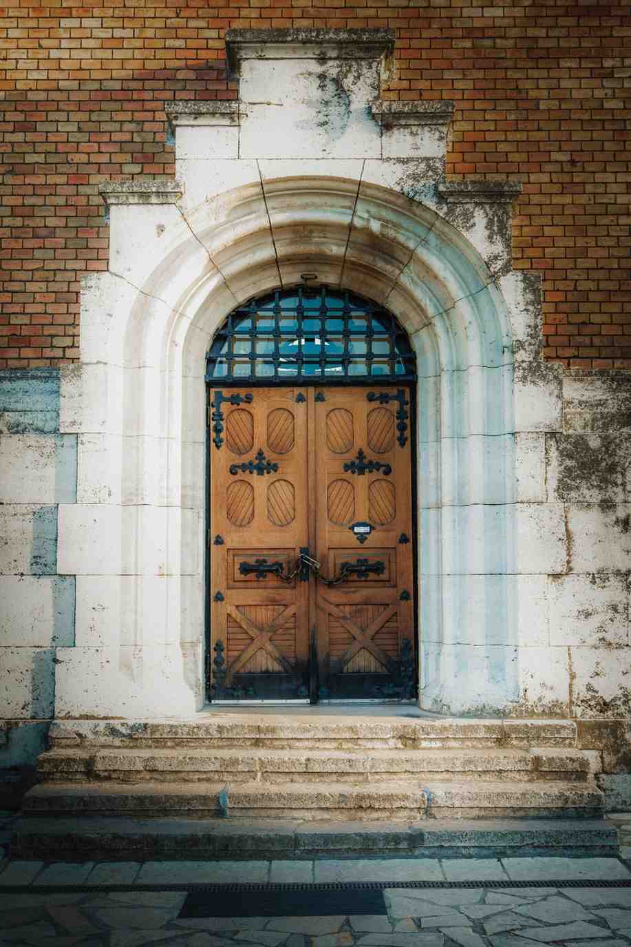 Community organisations, councils, libraries, and local groups on Worn Edit